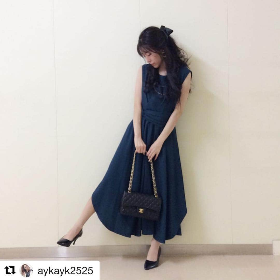 Dorry Dollさんのインスタグラム写真 - (Dorry DollInstagram)「#Repost @aykayk2525 with @get_repost ・・・ ・ ・ ・ 大人っぽいエレガントな印象の👗❤︎ （ @dorry_doll_official ）の❤︎ ・ ウエスト部分、うしろがスピンドルになってるから調整もできるし、アクセサリーは取り外しもできるし、きちんと感あるデザインでお呼ばれとかパーティーにも◎◎◎ ・ カラーもたくさんあった❤︎ 私はダークグリーン❤︎ ・ ・ ・ #dorrydoll #ドリードール #fashion #ootd #code #codenate #パンプス #パンプスコーデ #お呼ばれドレス #お呼ばれコーデ #ドレスコード #ワンピース #ワンピースコーデ #結婚式コーデ #お食事会コーデ #着回し #着回しコーデ #シンプルコーデ #カジュアル #カジュアルコーデ #プチプラコーデ #低身長コーデ #おちびコーデ #お洒落さんと繋がりたい #お洒落な人と繋がりたい #写真好きな人と繋がりたい #shoplista ・ ・ ・」3月29日 19時06分 - dorry_doll_official