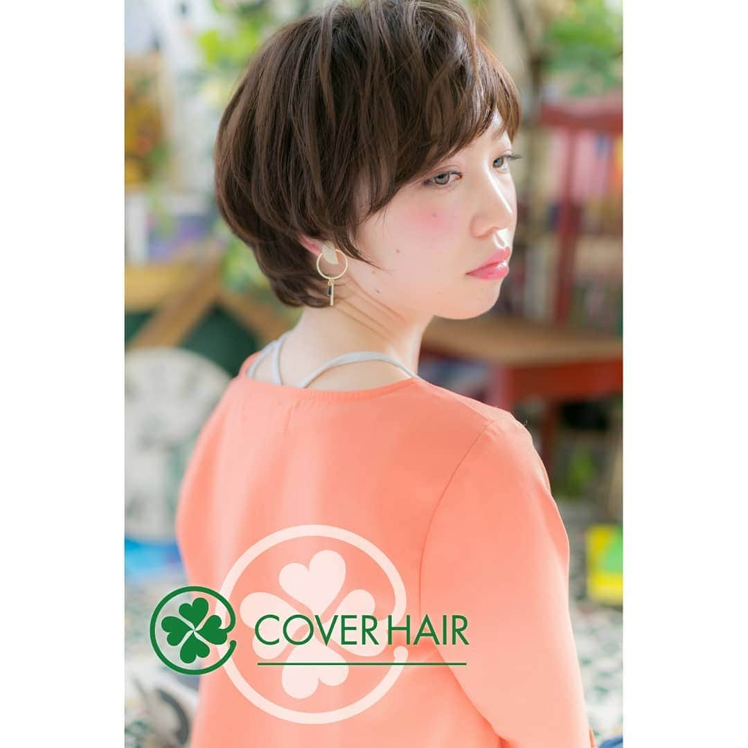 浦和の美容室、美容院｜COVER HAIRカバーヘアーさんのインスタグラム写真 - (浦和の美容室、美容院｜COVER HAIRカバーヘアーInstagram)「『やわらかくせ毛風ショートで大人女子へ』 ・ カバーヘアー COVER HAIR bliss 大宮西口店 ・ 大宮駅西口徒歩30秒 埼玉県さいたま市大宮区桜木町2-2-12 藤沢ビル3F TEL:048-783-2486 ・ http://www.cover-s.jp/oomiya/ ・ Styling coverhair group COVER HAIR bliss 大宮西口店 鈴木 雅彦 @suzu.cover ・ Produce by Tanimoto kazunori @lupin_1969 @kazu_tanimoto ・ 大宮・浦和を中心に #美容室 #美容院 を10店舗展開するカバーヘアー ・ 大宮の美容院・美容室なら #大宮美容室bliss大宮西口店 #大宮美容院bliss大宮西口店 ・ 私たちは #ヘアスタイル を通してお客様の毎日の幸せを【COVER】する存在でありたい。 ・ あなたの好みに合わせてスタイルを選べる #ヘアカタ ・ #ミディアム から #ロング までOK！ #ゆるふわパーマ がかわいい♪ ・ やっぱり #ボブ がかわいい♪ #ボブヘアスタイル ☺ ・ 外国人風♪ランダム #ふんわりカール で大人可愛い #ショートヘア ☺ ・ #カット はお客様のライフスタイルに合わせた再現性の高いデザインを大切にしています☺✂ ・ #ゆるふわ感 #リッジ感 #ボリューム感 など、様々な質感の #パーマ が選べます☺ ・ 乾かすだけで“簡単にキマル”“パサつき知らず”“驚きの艶”を叶える #デジタルパーマ ☺ ・ #縮毛矯正 でトリートメントみたいな #ストレート を実現☺ ・ #アプリエカラー でダブルカラーをしなくても外国人のような透明感のある髪の毛が手に入ります☺ #アプリエ ・ #アディクシーカラー はこのカラーでしか出せない色味をたっぷり存分に味わうことができます☺ #アディクシー ・ #美容室求人 #美容院求人 一緒に働ける仲間を募集しています☺ ・ #美容師募集 社保完備で高待遇。人気サロンなので新規のお客様も多数来店☺ ・ #スタイリスト募集 「このサロンのスタッフでよかった！」周りに自慢したくなる環境です☺ ・ #アシスタント募集 成長する自分を楽しみながら、がんばれる。自分のサロンが大好きになる☺ ・ クーポンはこちら⇒http://www.cover-s.jp/oomiya/campaign/」3月29日 19時18分 - coverhair