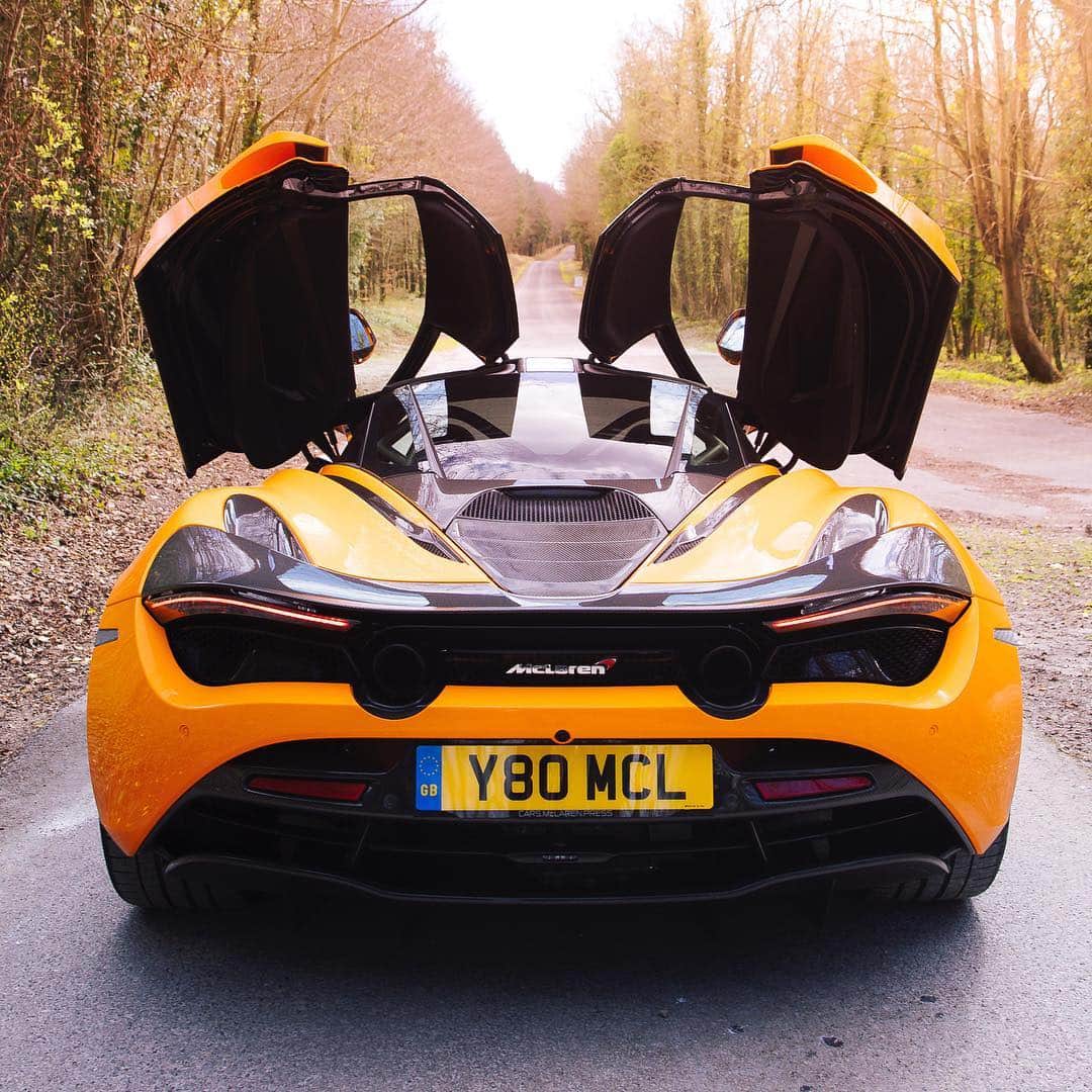 McLaren Automotiveさんのインスタグラム写真 - (McLaren AutomotiveInstagram)「Is there a better sight than a #McLaren720S and an empty country road?」3月29日 19時14分 - mclarenauto
