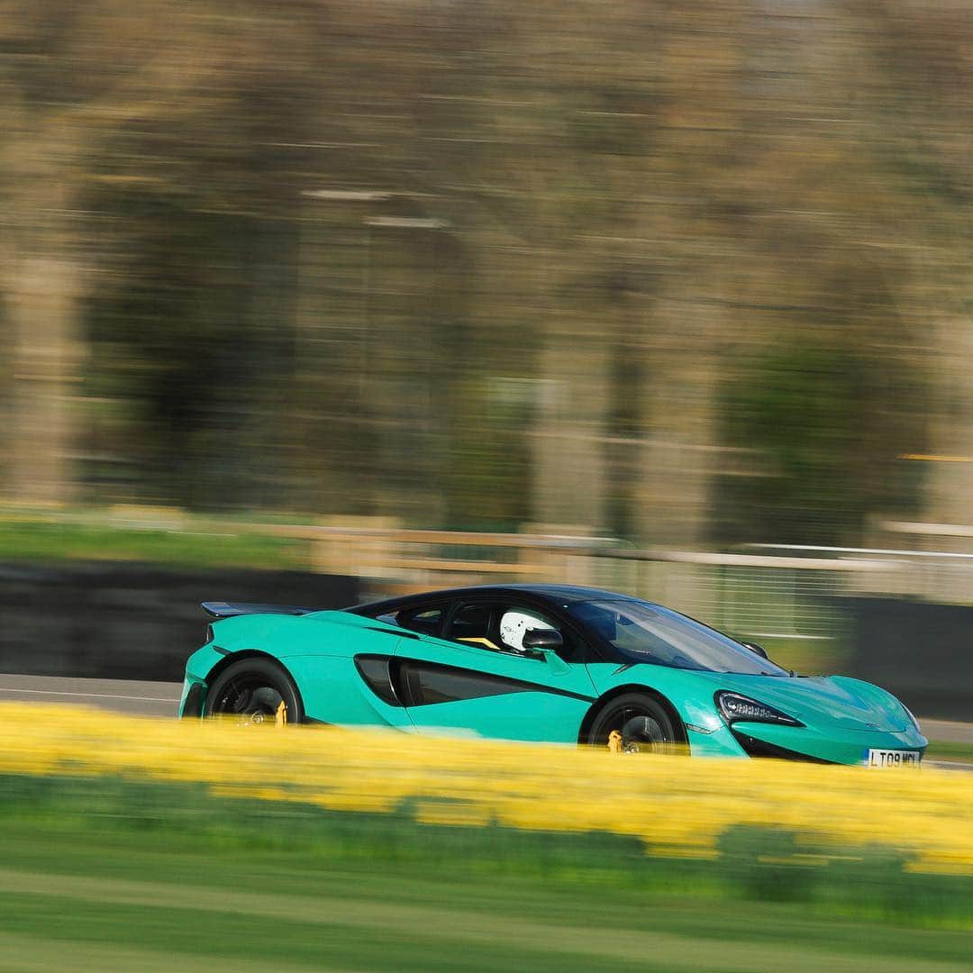 McLaren Automotiveさんのインスタグラム写真 - (McLaren AutomotiveInstagram)「A #McLaren600LT in Luminaire, Goodwood and warm weather. Spring has officially arrived.」3月29日 19時15分 - mclarenauto