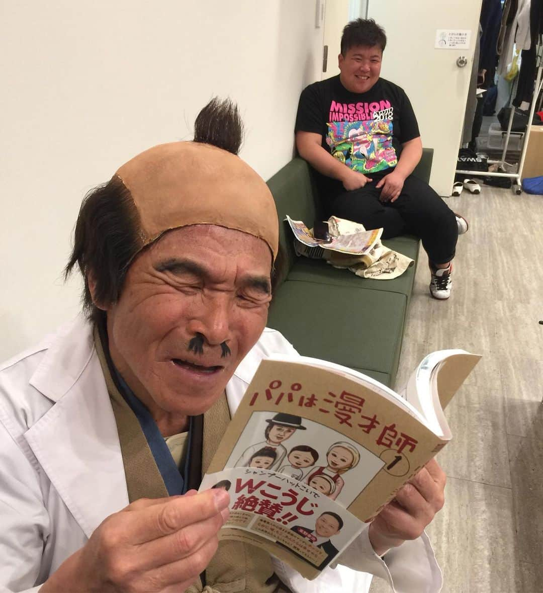 こいでさんのインスタグラム写真 - (こいでInstagram)「寛平師匠にパパは漫才師読んでいただいてますが裸眼では苦しい様です。」3月29日 19時32分 - shampoohatkoide