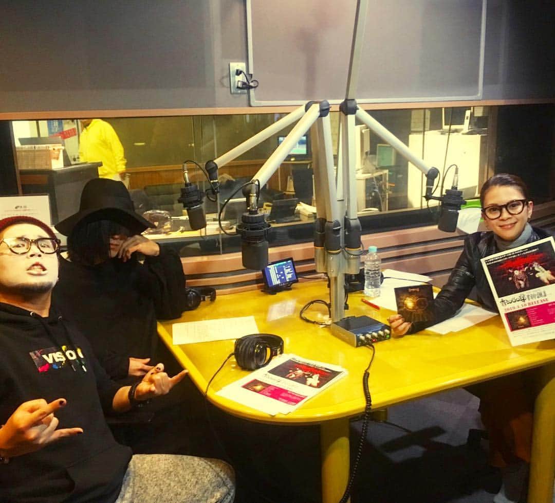 Kyrieのインスタグラム：「FM FUJI「小柳ゆき I' Fun Area」に出演させて頂きました。  明日はチームラン。今年も走るよー。」