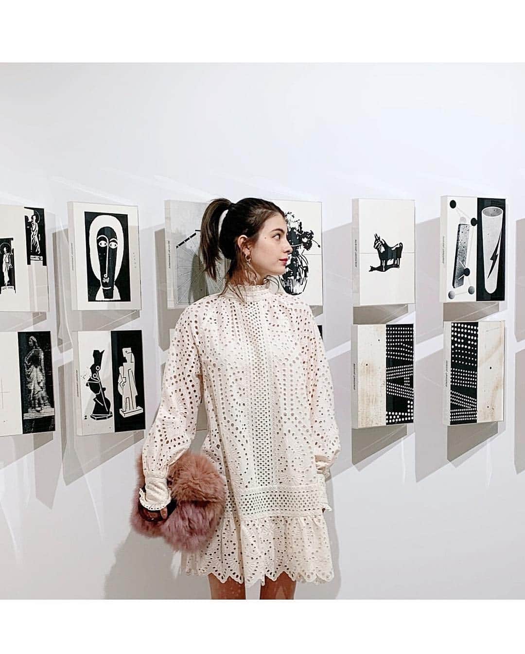 マギーさんのインスタグラム写真 - (マギーInstagram)「LANVIN en Bleu Presents  Exposition L’ATELIER にて🦋 #LATELIER #LANVINenBleu #LATELIER2019」3月29日 19時43分 - maggymoon