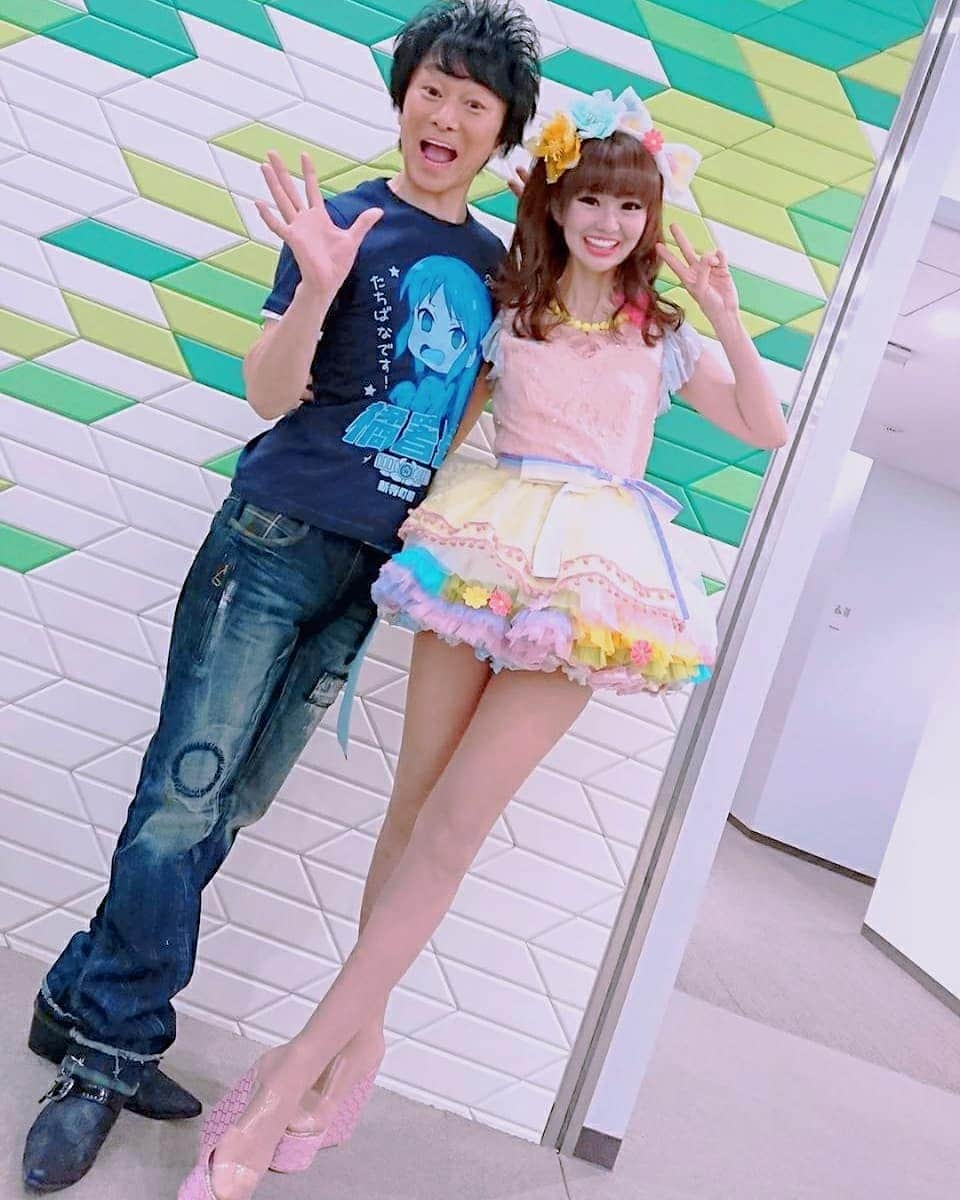 さゆりさんのインスタグラム写真 - (さゆりInstagram)「皆様❤️おつぼよです🌼🤗🌼 初めての握手会&ライブなので🎵手書きのメッセージカード書いてみましたぁ〰️🎶🤣🎶 #個別握手会 ✨ #来て下さるかわかんないけど😅💦 #手書きメッセージカード 💖 #いっぱい 書きました‼️👏🤣👏 #徹夜になりました 😅💦 #感謝の気持ち 🍀 #伝わるといいな 😂 #かつみさゆり  #さゆり #吉本坂46 #握手会 #京都ミヤコメッセ  #3月31日日曜日」3月29日 20時18分 - katsumisayuri_sayuri