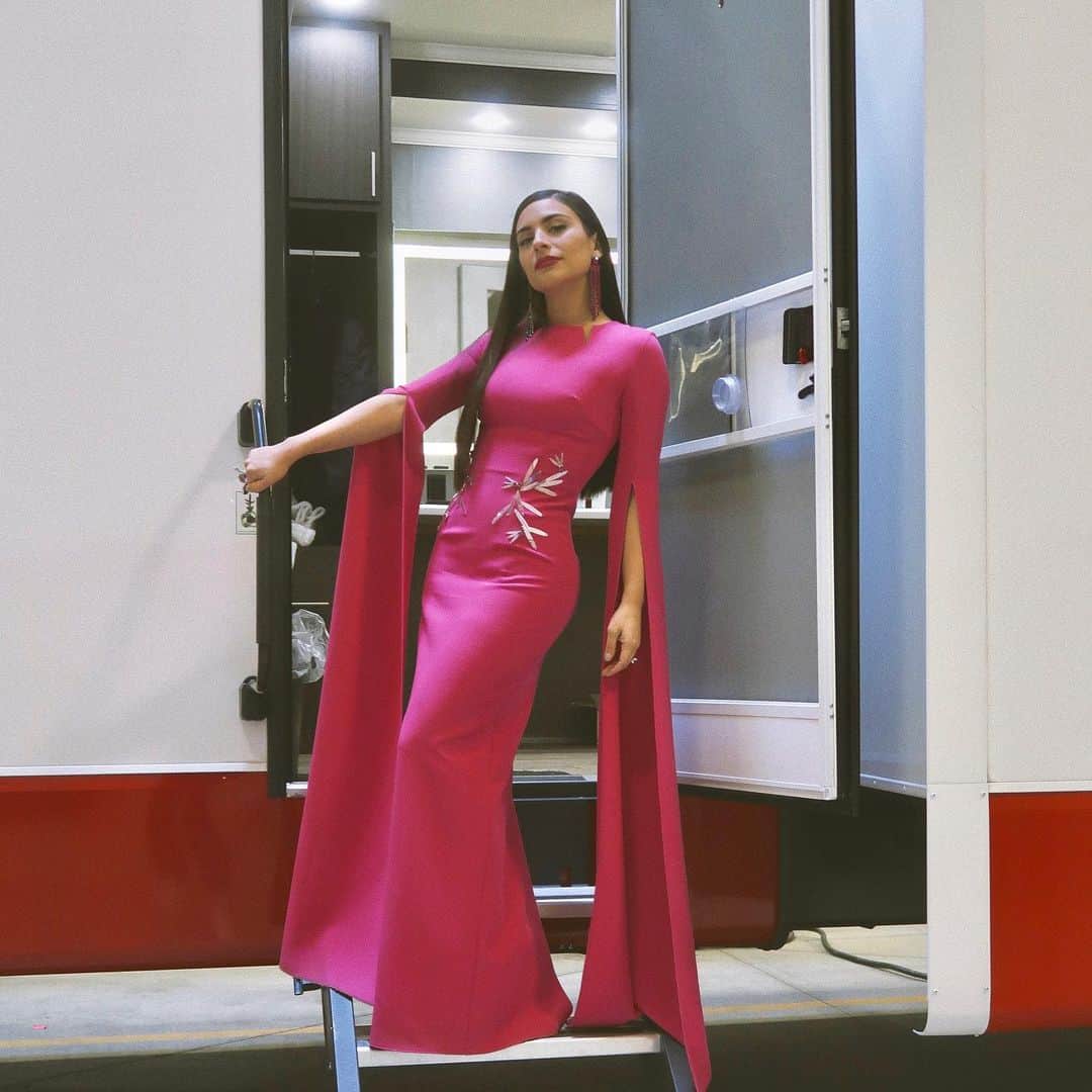 Ana Brenda Contrerasのインスタグラム：「New Dynasty tonight! // este fin de semana nuevo Ep de Dinastía !! 💕」