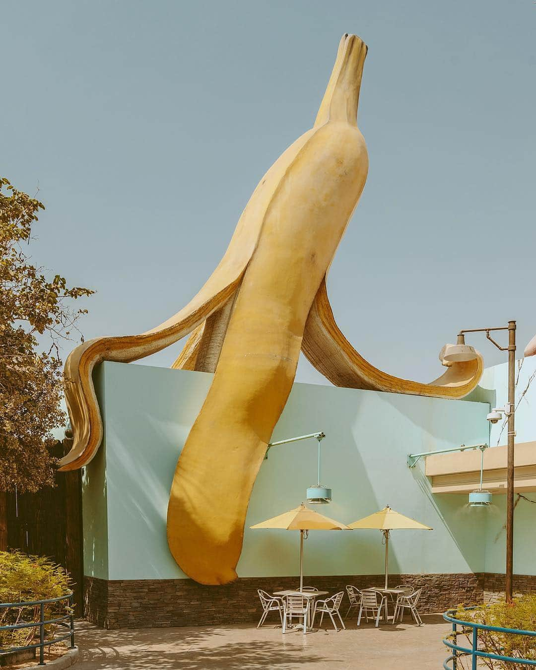 Instagramさんのインスタグラム写真 - (InstagramInstagram)「Weekend Hashtag Project: #WHPFoodForThought This weekend, the challenge is to have fun with food. For inspiration, check out this featured photo of a monster banana by Spanish photographer Yosigo (@yosigo_yosigo). Here are some tips to get you started: 🍦 Get playful. Balance a fruit basket on your head, make a cake with a smiley face or create a fictional backstory for the largest watermelon in the world. 🍦 Seek inspiration. Eating ice cream with colorful sprinkles? Wear a colorful outfit to match, or create a work of art. It can be silly or abstract. 🍦 Go beyond the plate. Capture food in creative ways. Think of pizza costumes, doughnut-shaped sunglasses or museums dedicated to all kinds of dessert. PROJECT RULES: Please add the #WHPFoodForThought hashtag only to photos and videos shared over this weekend and only submit your own visuals to the project. By adding the #WHPFoodForThought hashtag, you consent to and grant Instagram all rights to repost your photo or video. If you include music in your video submissions, please only use music to which you own the rights. Any tagged photo or video shared over the weekend with the #WHPFoodForThought hashtag is eligible for the project and, if selected, to be featured next week. Featured photo by @yosigo_yosigo」3月30日 6時08分 - instagram