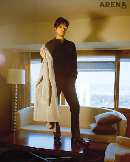 のインスタグラム：「Lee Jin Wook💙 for Arena Homme Plus Korea January 2019. 📸by Less . . . .  #이진욱 #LeeJinWook  #스타일 #유행 #모델 #男の子 #귀엽다 #소년 #아름다운 #ファッション #スタイル #モデル #リンド #셀카 #셀피 #인친 #스타일 #셀스타그램#얼스타그램 #데일리 #ピンクとグレー #fashionmodel #malemodel #koreanmodel #koreanboy #kmodel#asianboy #korean」