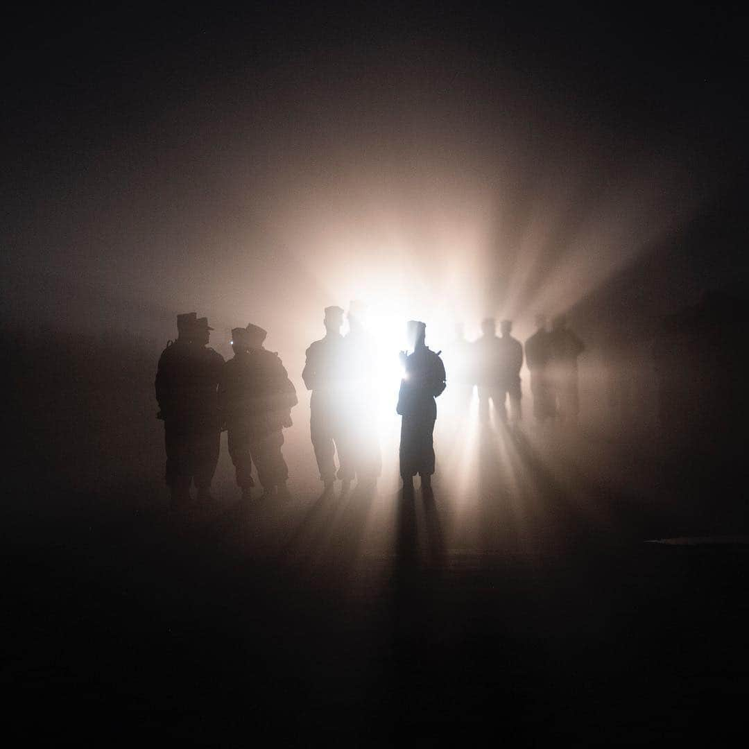 ニューヨーク・タイムズさんのインスタグラム写真 - (ニューヨーク・タイムズInstagram)「Welcome to the only place in the U.S. where women become Marines: Marine Corps Recruit Depot Parris Island, South Carolina. @lynseyaddario followed a handful of women here and photographed their journey through basic training. Today, women make up 8% of the @marines, the lowest percentage of any military branch. At #ParrisIsland, platoons are segregated by gender (excluding the India Company battalion), though men and women partake in some activities together, such as classroom courses. Women’s training, said Lt. Col. Misty Posey, is identical to the men’s — though they are graded differently on the physical fitness test. Visit the link in our profile to see more photos and read more about #Marine training.」3月30日 6時40分 - nytimes