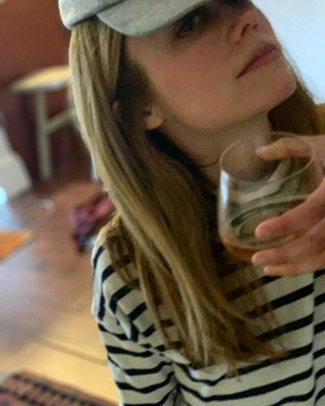 クレア・コフィーのインスタグラム：「This #TGIF 📸 brought to you by Cal, almost 4」