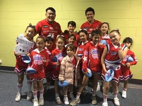 立川理道さんのインスタグラム写真 - (立川理道Instagram)「31-29 vsWaratahs 先週のライオンズ戦から短い準備期間の中で、チーム全員で勝ち取った勝利です！ サンウルブズでプレーして勝ったのは1年目以来で、すごい嬉しかったです！ また来週も試合が続くので、しっかり修正して準備したいと思います！  #sunwolves #セミエガちゃん #sakurakids  #チアリーダー #4年目メンバー」3月30日 7時23分 - harumichi1202