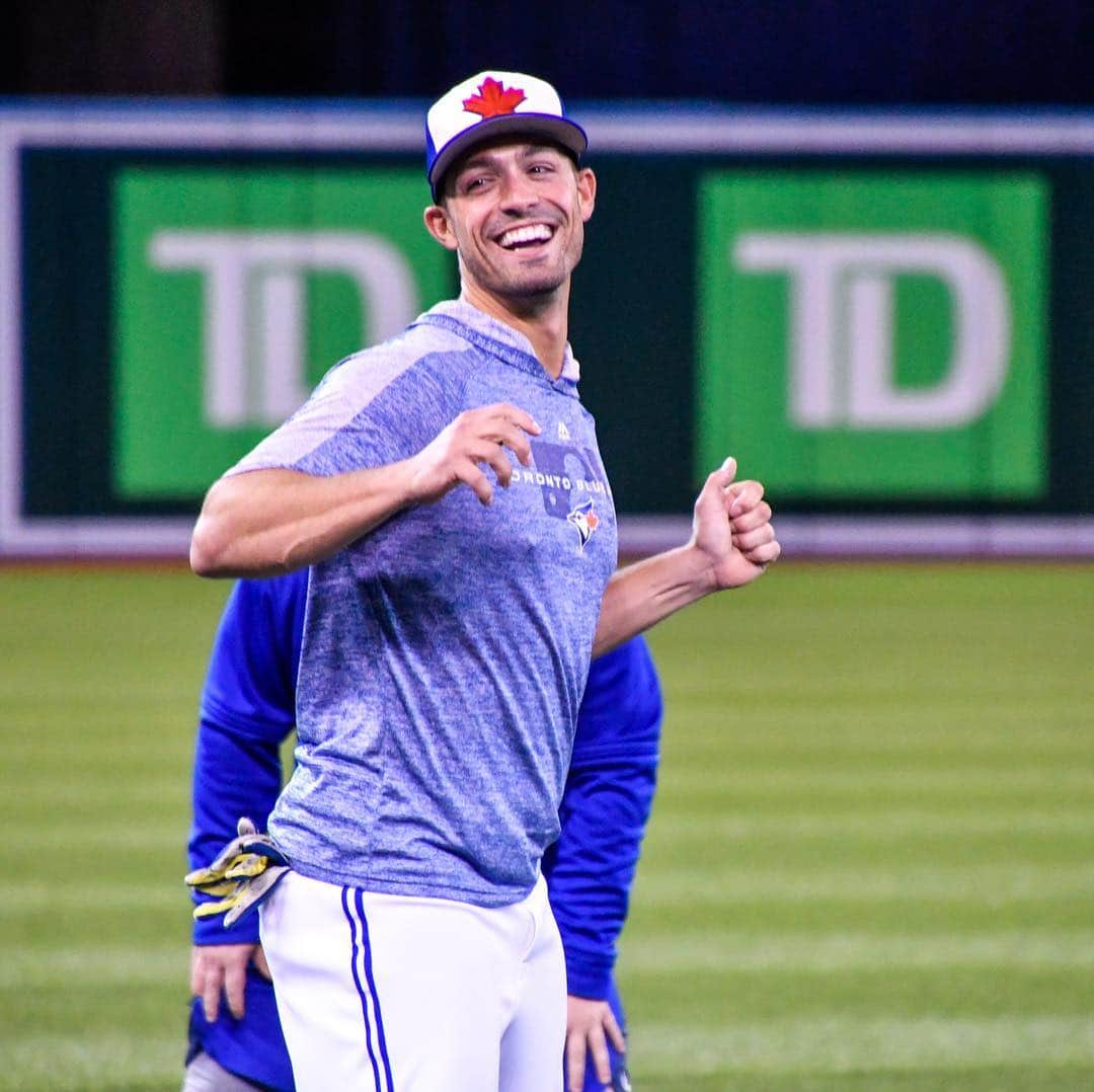 トロント・ブルージェイズさんのインスタグラム写真 - (トロント・ブルージェイズInstagram)「Are you extremely happy that baseball is back? SAME! 😀😃😃 #LetsGoBlueJays⁠ ⁠」3月30日 7時16分 - bluejays