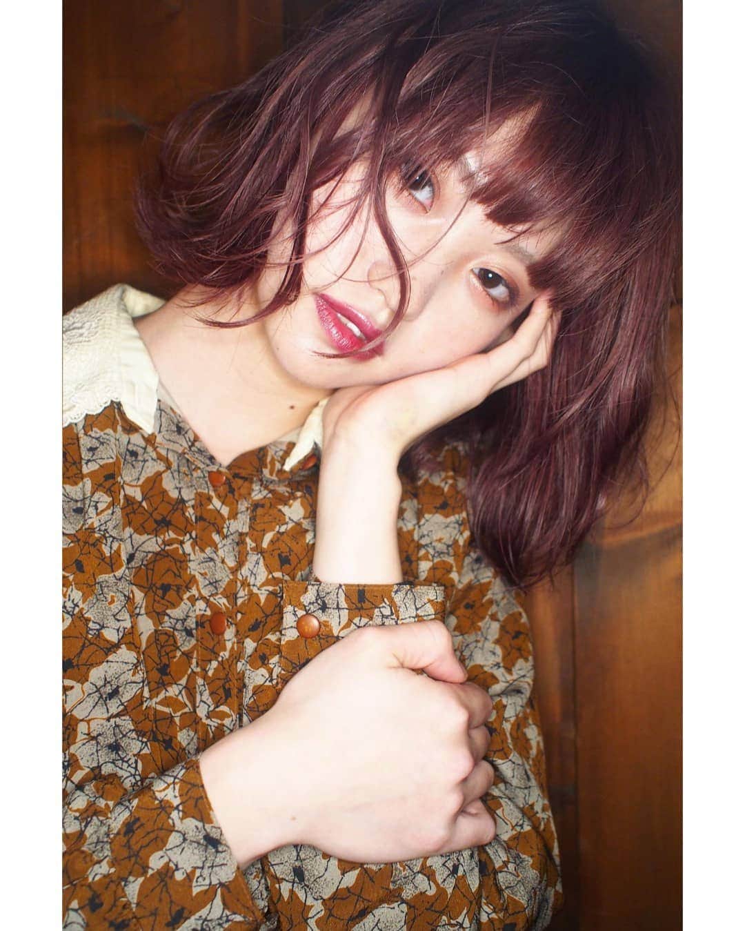 クマモトタツヤさんのインスタグラム写真 - (クマモトタツヤInstagram)「. #福岡のスイッチで髪切る女の子 #kumaID #kumaxSHIORIw  Hair cut-color-styling / KANAMI TAKEISHI (switch) Make up /  HOSHINA YONEMOTO (switch) Guest / SHIORI (switch guest 3rd) Photo / T.KUMAMOTO (switch)  #クマナリ #photobykumamoto」3月29日 22時34分 - tatsuya_kumamoto