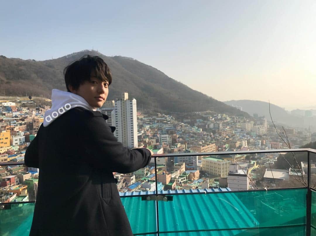 伊藤健太郎のインスタグラム：「伊藤健太郎が出演する『Kの旅人』（テレビ朝日）は、今夜深夜24:15〜 . https://www.tv-asahi.co.jp/knotabibito/ . ‪観られない地域の皆様は、3月31日（日）23時〜『Kの旅人～特別編～』Abema Special2チャンネルをお楽しみに！‬ . https://abema.tv/channels/special-plus/slots/8oYt5y4X98tocs . @aoao_tt_ @abematv  #aoao  #伊藤健太郎  #Kの旅人  #abematv #G健太郎」