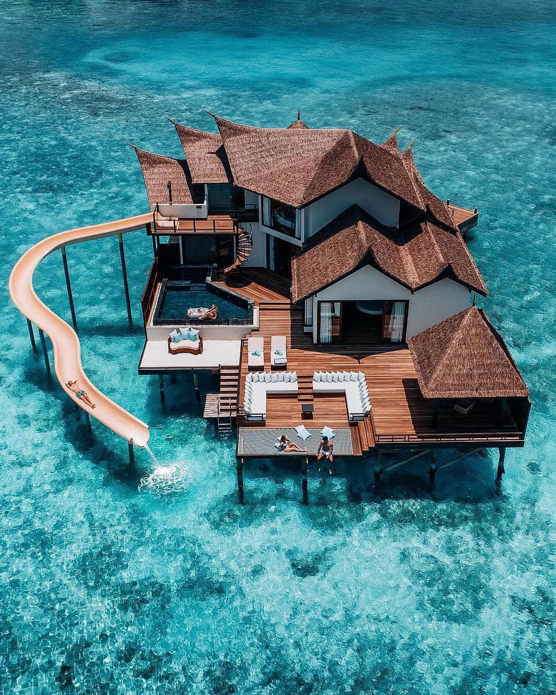 Maldivesさんのインスタグラム写真 - (MaldivesInstagram)「Jumeirah Vittaveli #Maldives  Photo @lyss @jumeirahvittaveli」3月29日 22時52分 - omaldives