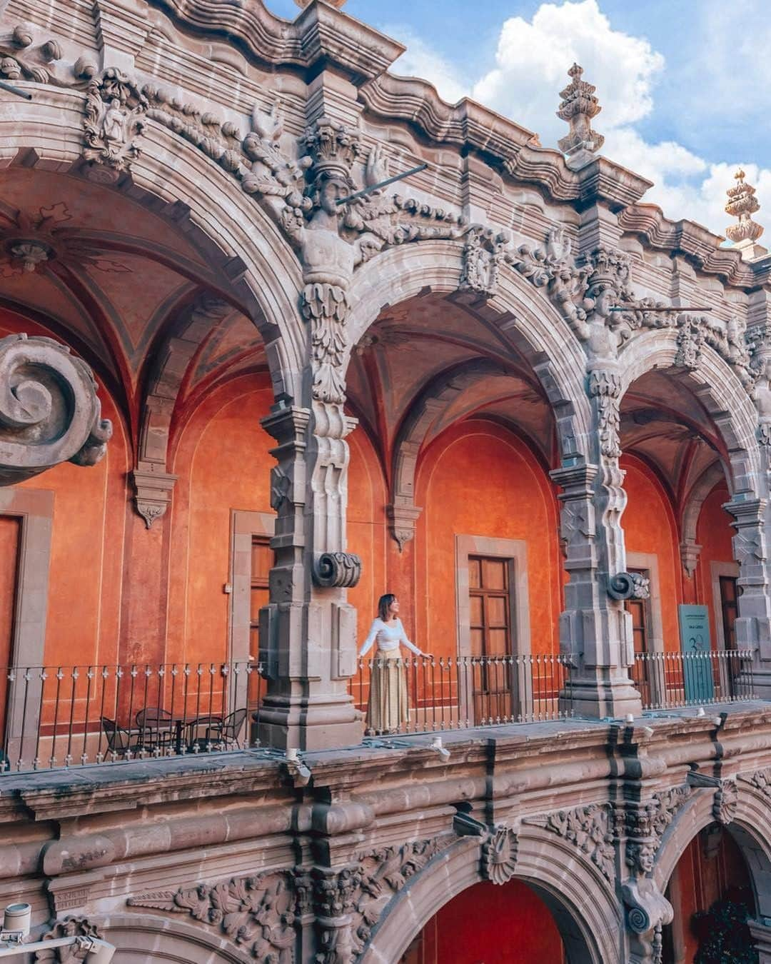 デルタ航空さんのインスタグラム写真 - (デルタ航空Instagram)「It would be a challenge to take a bad photo at the Museo de Arte de Querétaro Maqro -- considered one of the most beautiful buildings in Latin America.  Built in 1731, the Baroque masterpiece was restored and opened as a museum in 1988. Fly direct into Mexico City (#MEX) from six US cities to, as @_marianadelarosa puts it, be "surrounded by beauty."」3月29日 23時00分 - delta