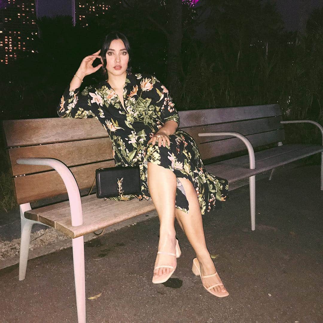 ローレン・ヤングさんのインスタグラム写真 - (ローレン・ヤングInstagram)「Day one in Singapore has officially ended. Time to go to bed so I can enjoy the next 3 days here!!! 🖤」3月29日 23時09分 - lo_young