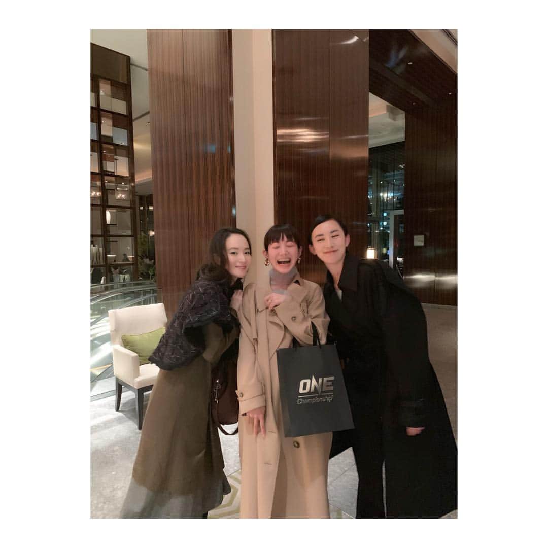 大友敏美さんのインスタグラム写真 - (大友敏美Instagram)「パーティー行かなあかんねんしてきた👯‍♀️🌸楽しい時間をありがとうございました☺️❤️IRENE安定抜群可愛いし、9cmヒールでも走れるonelast最強👗👠❣️ #ガラパーティー  #onechampionship #nielsen #anewera #ボクシング #新時代 #格闘技通信 #パーティー #party #l4l #ootd #IRENE #lecielbleu #展示会やってるよ @_irene__official_  #standing6 #onelast #オーダーメイドシューズ #ヒール @standing_6  #写メラマン張本 #しゃんきゅ #また近々😏 #👗 #👠 #チェケ #華金 #明日休み🥺 #投稿久々 #👯‍♀️ #ミスターベーター」3月29日 23時11分 - 1043me