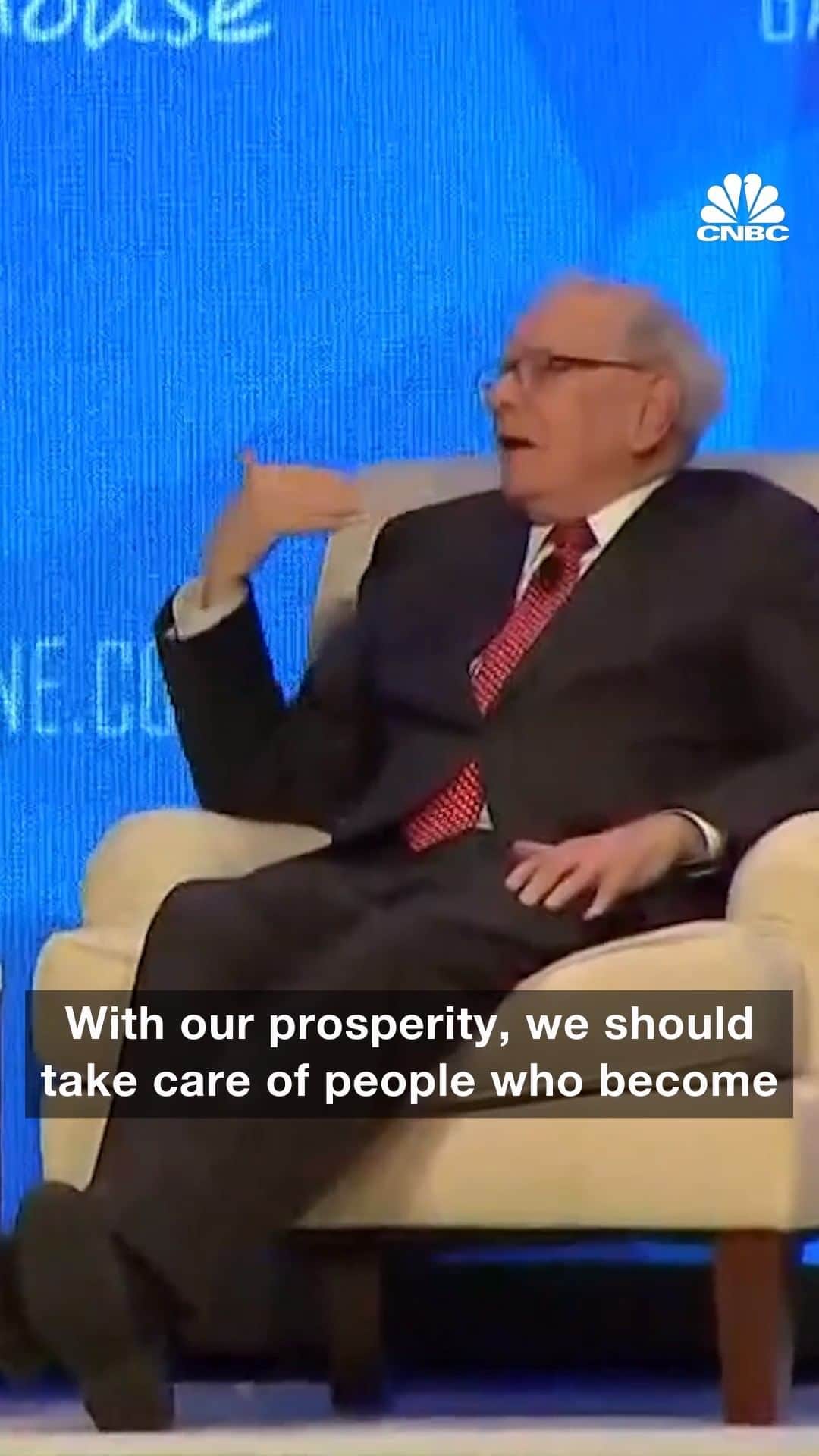 のインスタグラム：「Warren Buffett thinks that developed countries like the U.S. should take care of those in desperate need. The billionaire told CNBC that we should help people who have become “roadkill, because of something beyond their control.” #WarrenBuffett #BerkshireHathaway #CEO #Interview #Equity #invest #quotes #investor #finance  #quoteoftheday #entrepreneur #investing  #money #trading #wealth #wallstreet  #businessnews #CNBC」