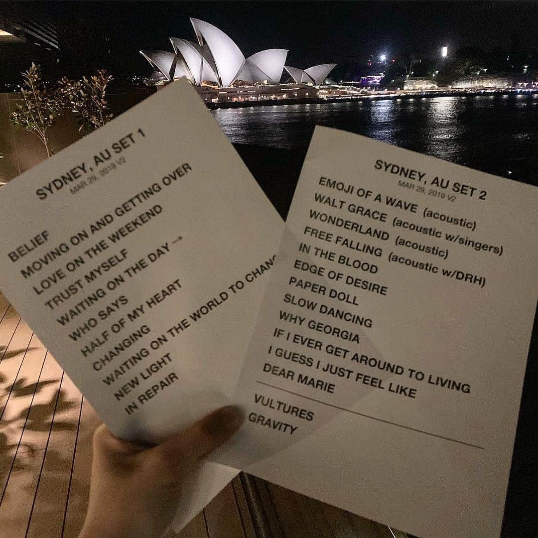 ジョン・メイヤーさんのインスタグラム写真 - (ジョン・メイヤーInstagram)「Sydney, AU: a big, beautiful sold out Friday night show. I love this city. 📷 @daniel」3月29日 23時42分 - johnmayer