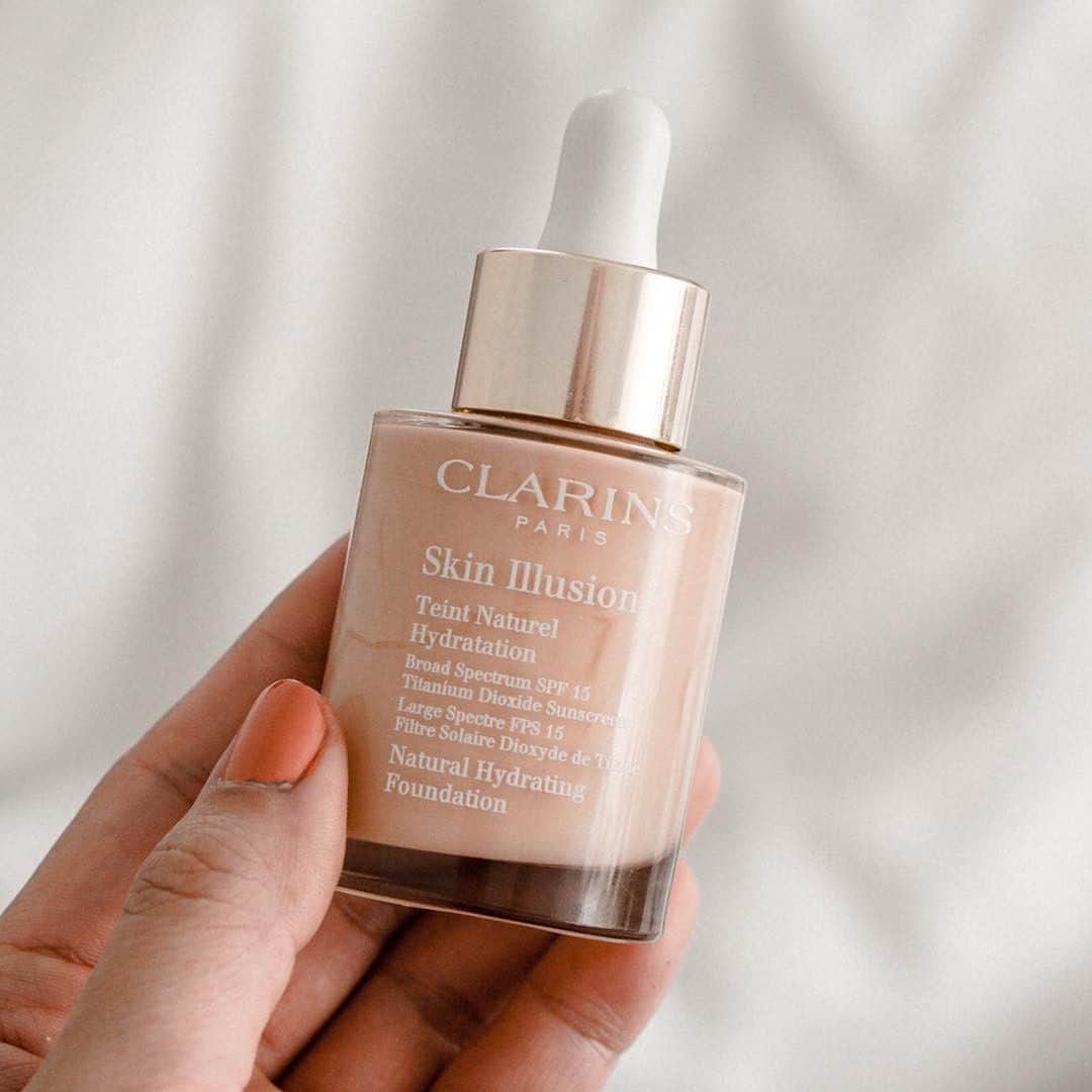 CLARINSさんのインスタグラム写真 - (CLARINSInstagram)「All-day coverage with a lightweight texture and barely-there feel your skin will love 😍 #ClarinsMakeup 📷: @cynthialions」3月29日 23時46分 - clarinsusa