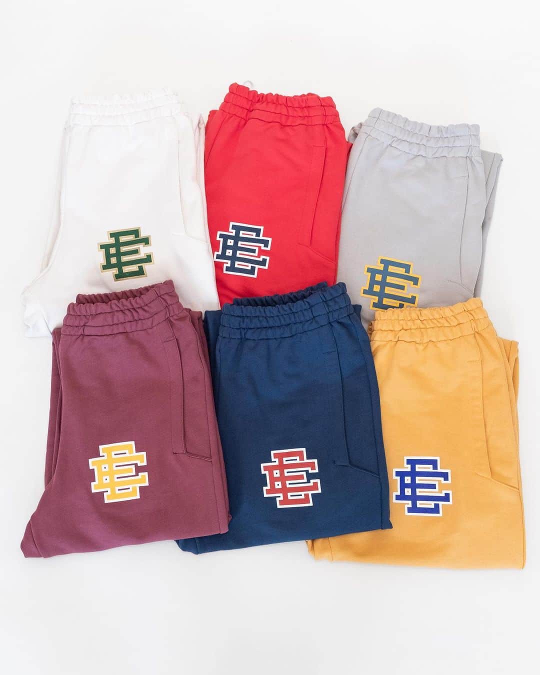 HYPEBEASTさんのインスタグラム写真 - (HYPEBEASTInstagram)「@hypebeaststyle: New York-based designer @ericemanuel returns with a new drop of sportswear-inspired essentials. Offered in six different collegiate colorways, Eric Emanuel unveils a selection of french terry sweatpants tailored for a fit in the likeness of 1980s basketball warm-up pants. All items release on March 29 at 12pm EST via Eric Emanuel’s website.  Photos: Eric Emanuel」3月29日 23時50分 - hypebeast