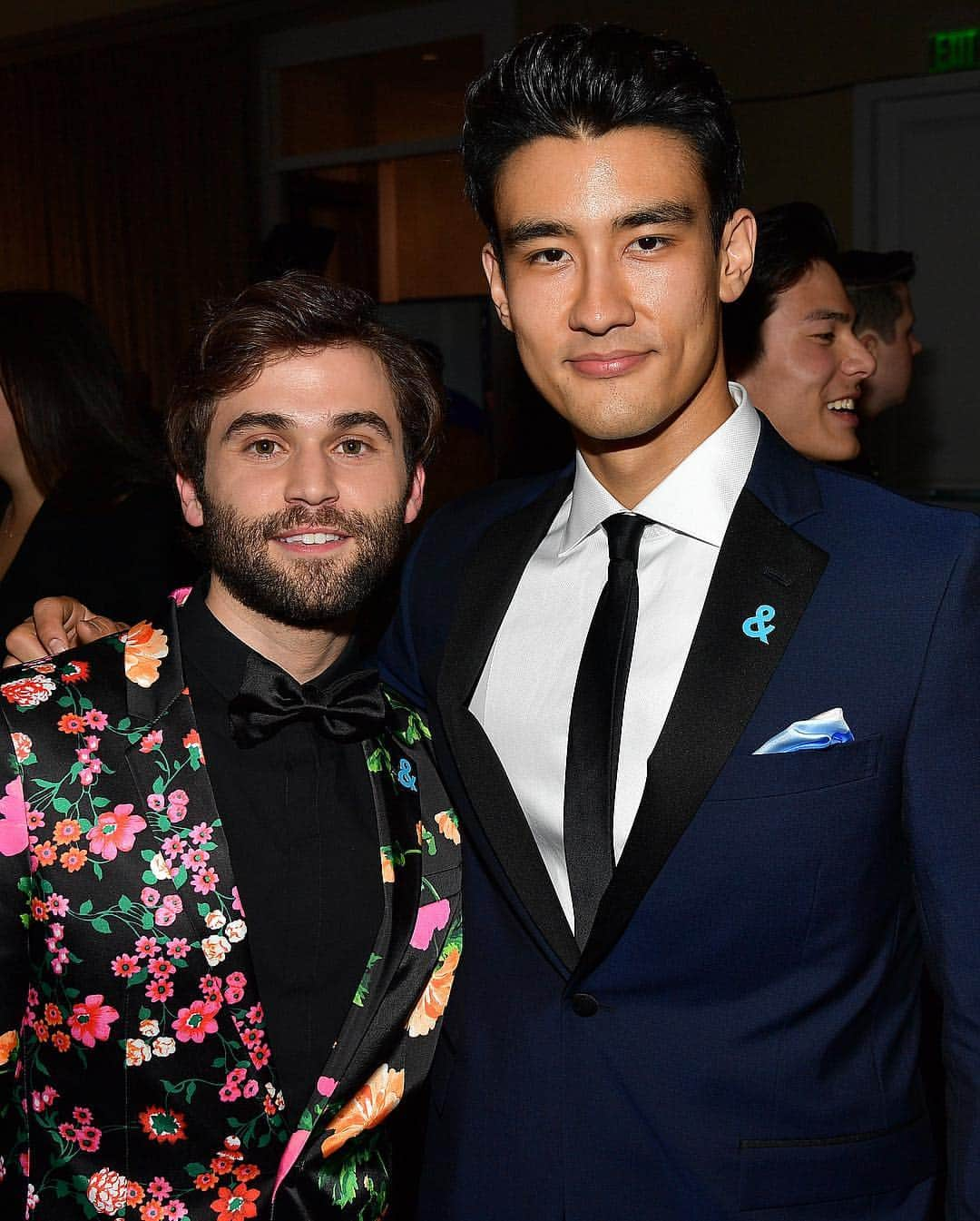 Just Jaredさんのインスタグラム写真 - (Just JaredInstagram)「Joseph Gordon-Levitt @hitrecordjoe joins @greysabc Stars @jake.borelli & @alexlandi7 in @brooksbrothers at the @glaad Media Awards! #JosephGordonLevitt #JakeBorelli #AlexLandi #BrooksBrothers #GLAADMediaAwards Photos: Getty」3月29日 23時56分 - justjared