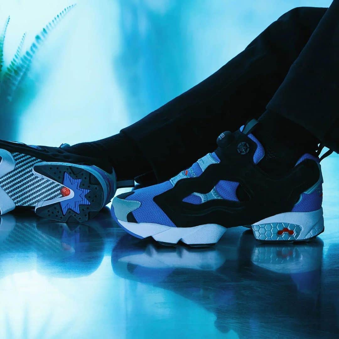 HYPEBEASTさんのインスタグラム写真 - (HYPEBEASTInstagram)「@hypebeastkicks: @reebokclassics continues its 25th anniversary celebration for the Instapump Fury, re-releasing one of one its original colorways. Dropping on April 5, let us know your thoughts on the Instapump Fury OG “Blue & Grey” below. Photos: @end_clothing」3月29日 23時59分 - hypebeast