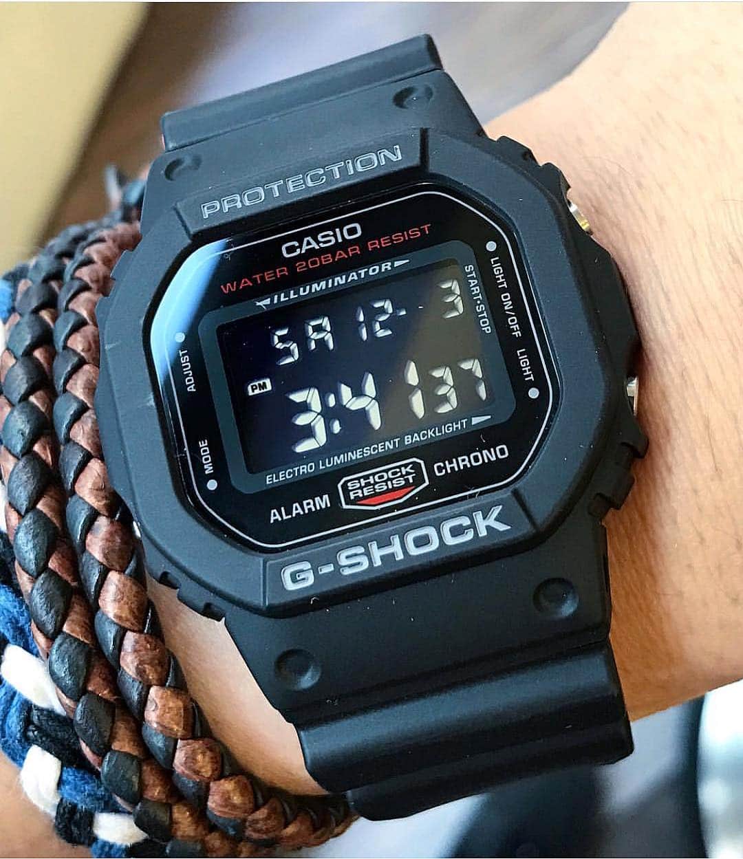 Daily Watchさんのインスタグラム写真 - (Daily WatchInstagram)「Any fans of Casio G-Shock? You can’t go wrong with a watch like this in your collection 👌🏼Photo by @fly_lpp」3月30日 0時09分 - dailywatch