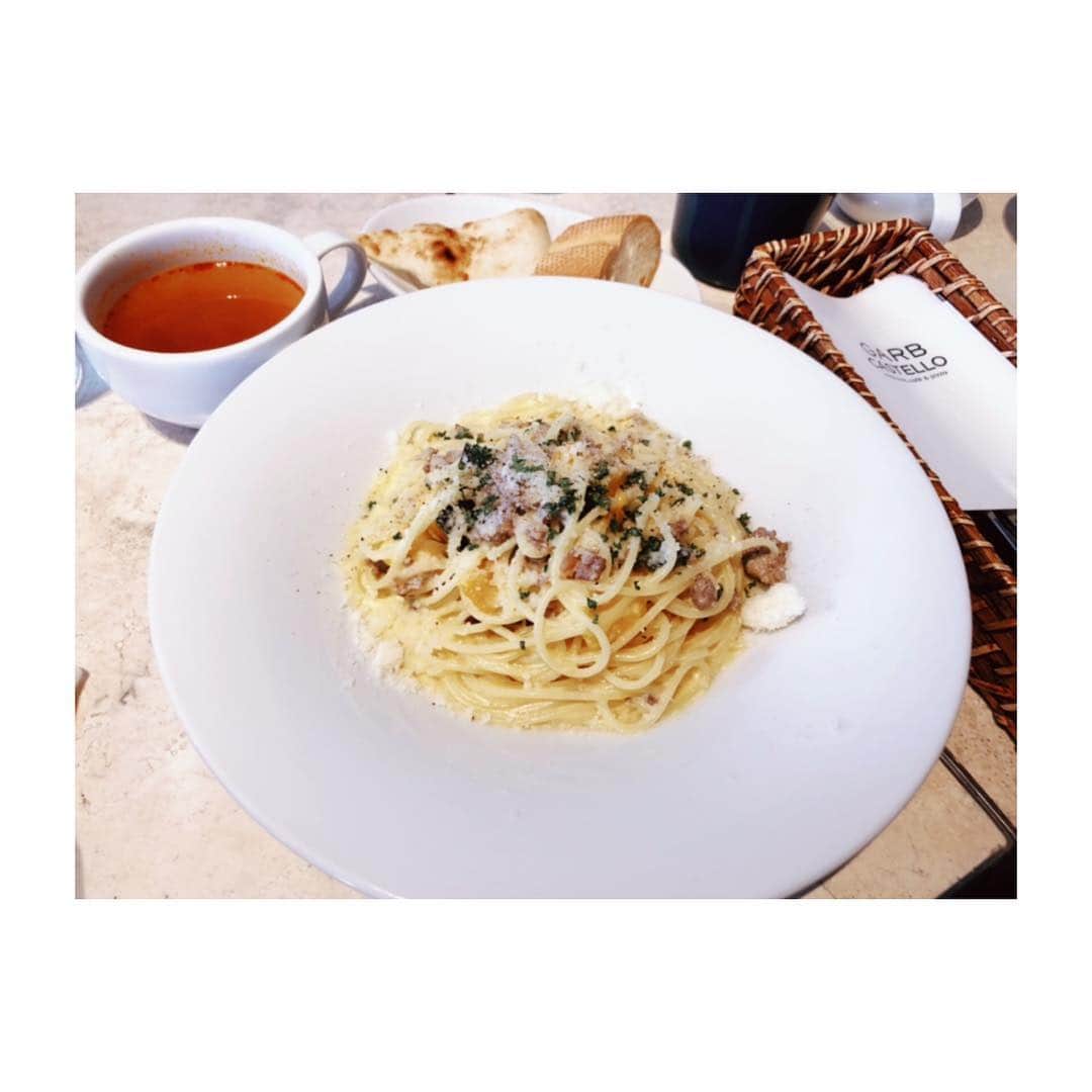 小河結香さんのインスタグラム写真 - (小河結香Instagram)「lunch 🍴🍝🍅🥖💕 #lunch #garbcastello  #tonarino #pasta」3月30日 0時12分 - yun2world