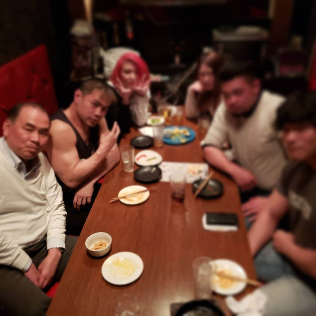 TAKAみちのくさんのインスタグラム写真 - (TAKAみちのくInstagram)「千葉市内で飲み会議✨🍻🎶 今後定期的にやっていこうと思います  今日のお店は個室で時間無制限で飲み放題！  料理もなかなか良かった！  千葉市中央区界隈で個室あり、飲み放題あり、料理美味い安い店あったら紹介してください！」3月30日 0時24分 - takam69