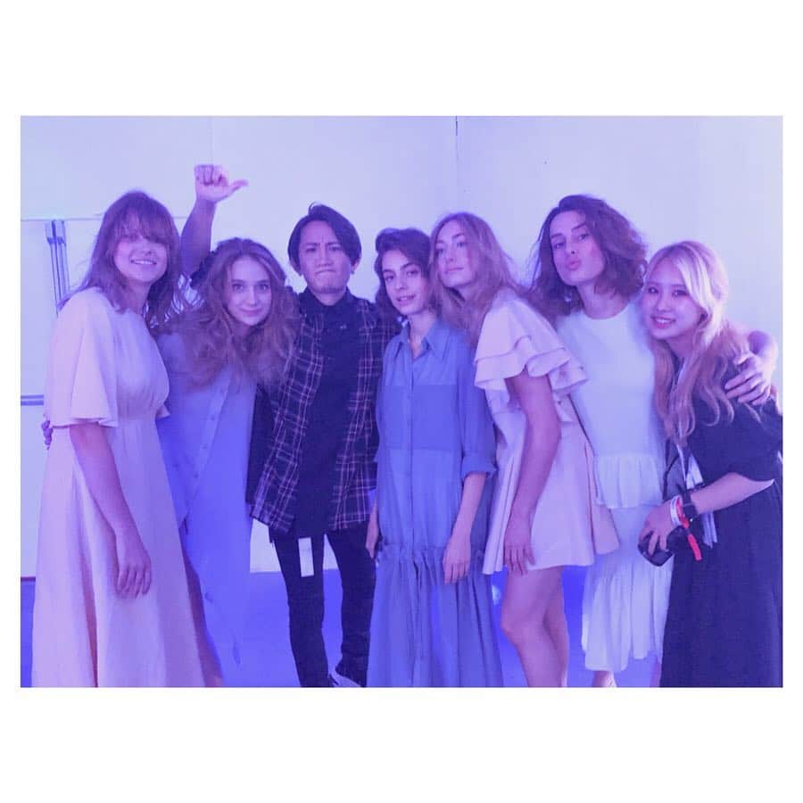 前原穂高のインスタグラム：「無事にヘアショーが終わり 帰国しました🇯🇵 時差ボケがキツイですが今日から営業してます(^^) ヘアショーのこともまた改めて 振り返っていきますね👍 ずっと仕事しててパリでの自由時間5時間だったよ笑笑 ㅤㅤㅤ #ヘアショー#パリ#ロレアル #paris @lorealpro #ロレアルプロ#lorealpro #ヘア #ヘアアレンジ #ヘアスタイル #ヘアカラー #ヘアセット #アレンジ #スタイリング #ほだかっと #ほだからー #ヘアサロン #サロン #美容室 #hair #hairstyle #haircolor @vvvvvvioletttttt  @vvvvvviolet_nagoya  #美容室violet」