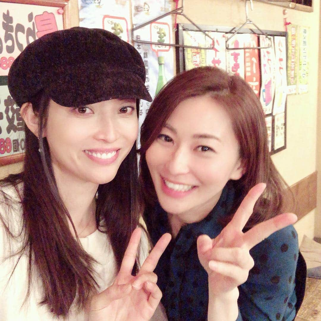 福田ゆみさんのインスタグラム写真 - (福田ゆみInstagram)「大好きな友  菅井玲出演 「春、揺らぐ、勿忘草」 作・演出 安達健太郎・えのもとぐりむ 舞台観てきました。 いやー笑った。そして心もキュッとなる作品。 玲の良いところ沢山見れて、なんだか親心。やっぱりこの人と居るとホッコリすんなー。 #舞台  #観劇  #安達健太郎 さん #えのもとぐりむ さん #菅井玲  #福田ゆみ」3月30日 0時38分 - yumifukuda0511