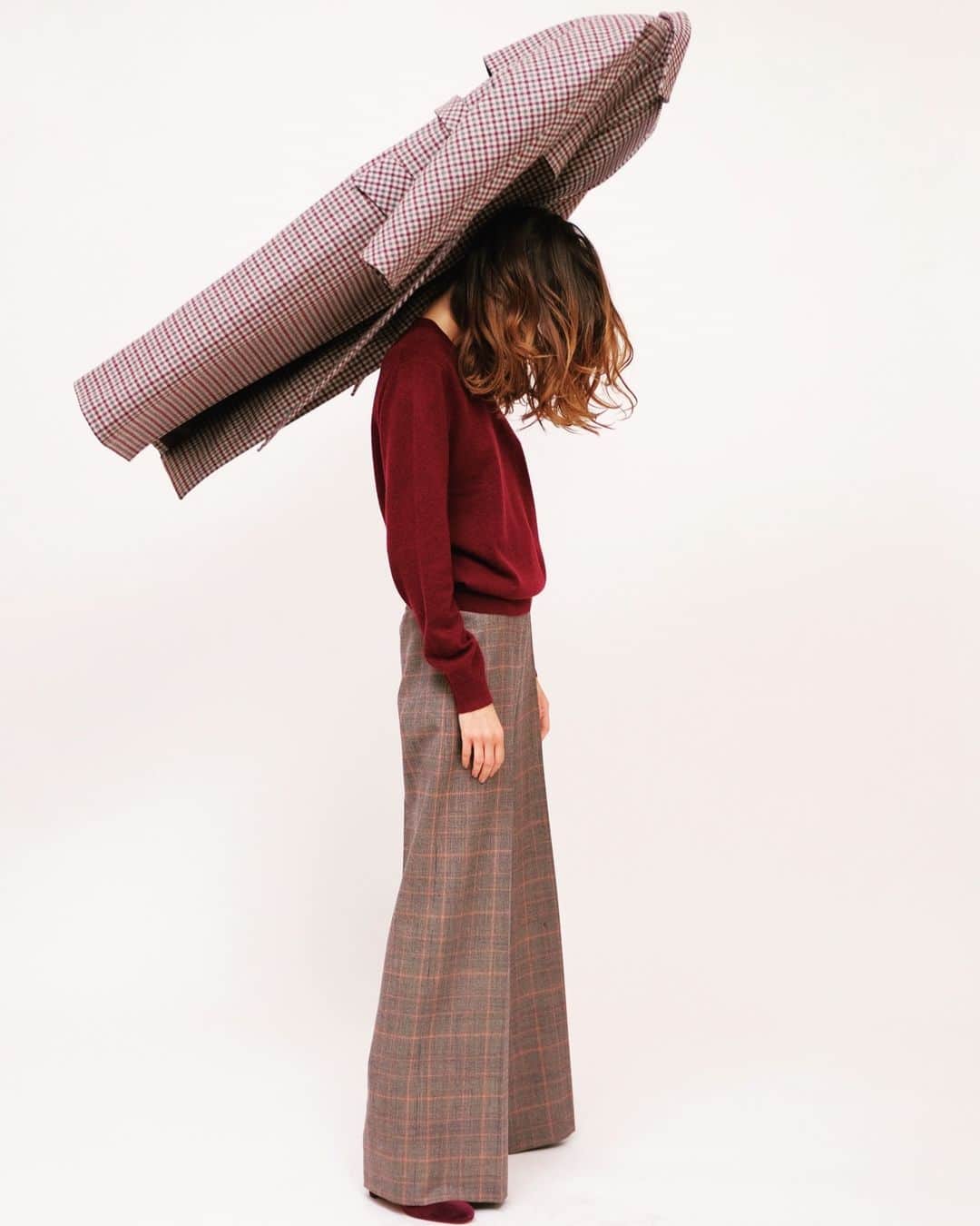 マーティン グラントのインスタグラム：「Checked double breasted Trench, high waisted wide leg Pants from MARTIN GRANT Pre-fall 2019 Collection.」