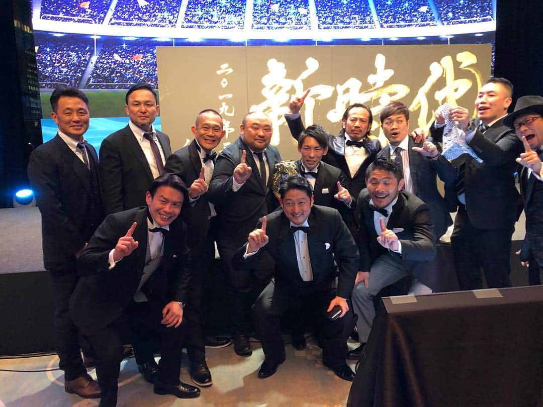 丸山ゴンザレスのインスタグラム：「‪ONE Championship Gala Party におじゃましてきました。すでにアジア各地でブームとなっているONE Championshipが、３１日に両国国技館で日本大会を開催。大会としてはもちろんのことスポーツビジネス＆エンタテインメントの側面からも注目してます。‬」