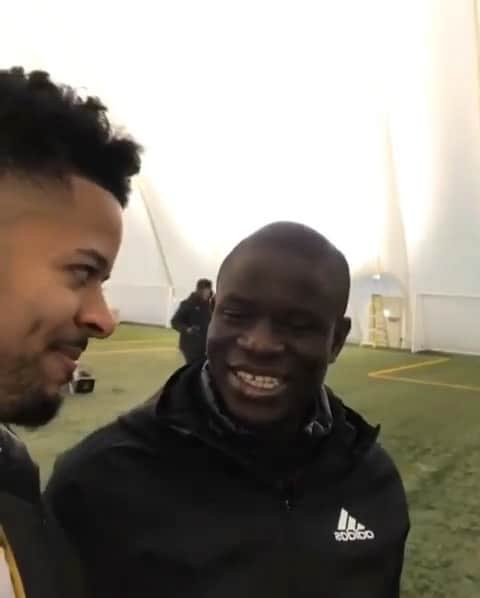 F2Freestylersのインスタグラム：「😂😂😂 bants with @nglkante 🔋 Happy birthday bro 🎉 #DareToCreate」