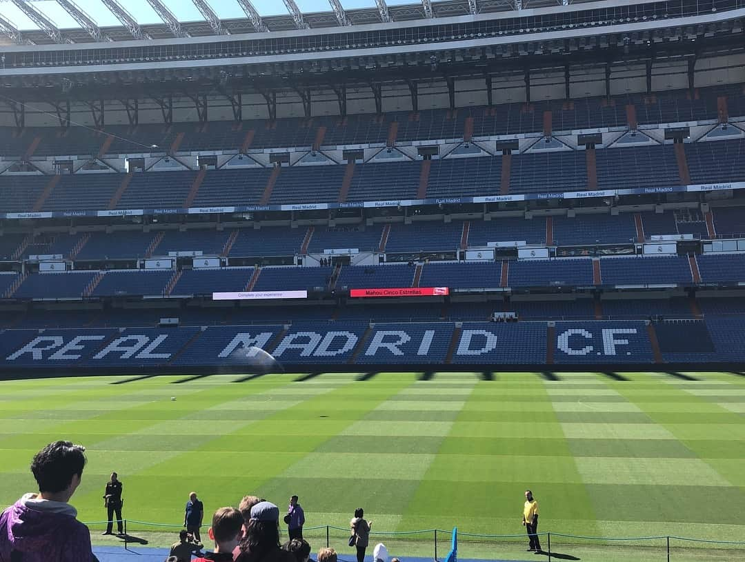 木村好珠さんのインスタグラム写真 - (木村好珠Instagram)「幸せすぎ。。。 #レアルマドリード #haraMadrid #サッカー #RealMadrid #リーガエスパニョーラ #サッカー好きな人と繋がりたい #サッカー少年 #ベルナベウ #ベンチにすわる #記者会見してみる #夢みたい」3月30日 1時14分 - konomikimura