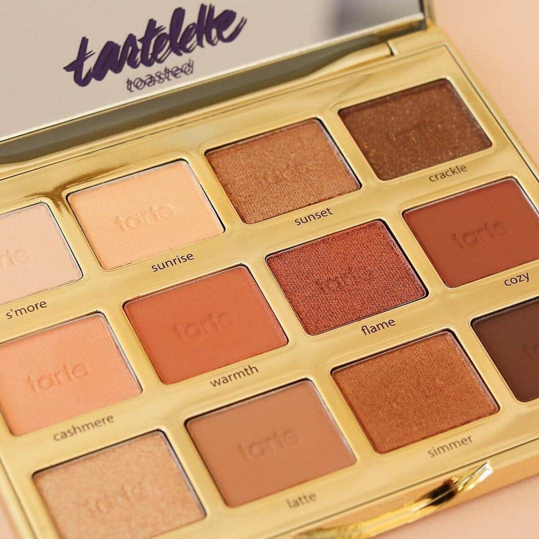 Tarte Cosmeticsさんのインスタグラム写真 - (Tarte CosmeticsInstagram)「QUICK. What's your fave shade from our tartelette™ toasted eyeshadow palette?! 👇 This 🔥 palette has 7 super pigmented wearable mattes & 5 lustrous shimmers for limitless looks! Head to our IG stories for a toasty tutorial w/ Jen! #crueltyfree #rethinknatural #claypowered #slaywithclay」3月30日 1時19分 - tartecosmetics