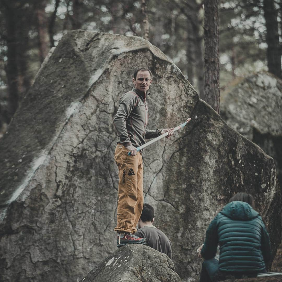 ジェレミー・ボンダーさんのインスタグラム写真 - (ジェレミー・ボンダーInstagram)「Vivement que je retourne en forêt, l’amour du grès m’appelle ! 😍 Pas toujours facile de trouver l’équilibre entre forêt et entraînement pour la saison mais il y a un temps pour tout...👊 . Photo 📸 : @szychowski.artur . #arkose #snap #lasportiva #jegrimpe #grimpo #ffme #bup #freestone」3月30日 1時20分 - jeremybonder