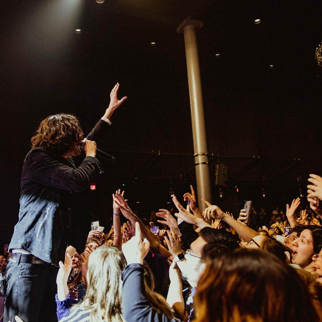 ホージアさんのインスタグラム写真 - (ホージアInstagram)「New Orleans, you are a remarkable, unique city with the most magical music history. I loved every moment we spent here. #WastelandBaby 📷: @christiantierney」3月30日 1時38分 - hozier