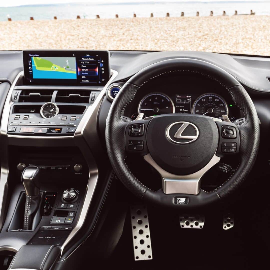 Lexus UKさんのインスタグラム写真 - (Lexus UKInstagram)「Feel luxurious. #LexusNX  #NX #NX300h #Design #CarDesign #Automotive #Luxury #Lexus」3月30日 2時00分 - lexusuk