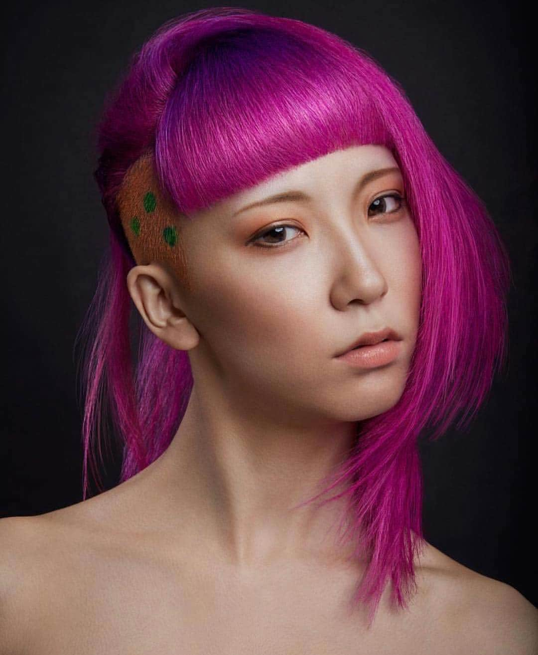 京極 琉さんのインスタグラム写真 - (京極 琉Instagram)「Photography:  Hong Wei Model :  Mimi Hair&Direction :  Ryu Kyougoku MUA: Asuka #btcbigshot19_creativehaircolor #btcbigshot19_editorial #btcbigshot19_haircut #oneshothairawards  #btconeshot19_naturaltexture #btconeshot19_curls#oneshot#salonryu#京極琉」3月30日 2時17分 - ryuhairartist