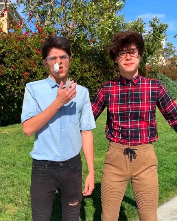 のインスタグラム：「When it’s time to HIT puberty..😳😤 @imalanstokes @imalexstokes TAG A FRIEND😂」