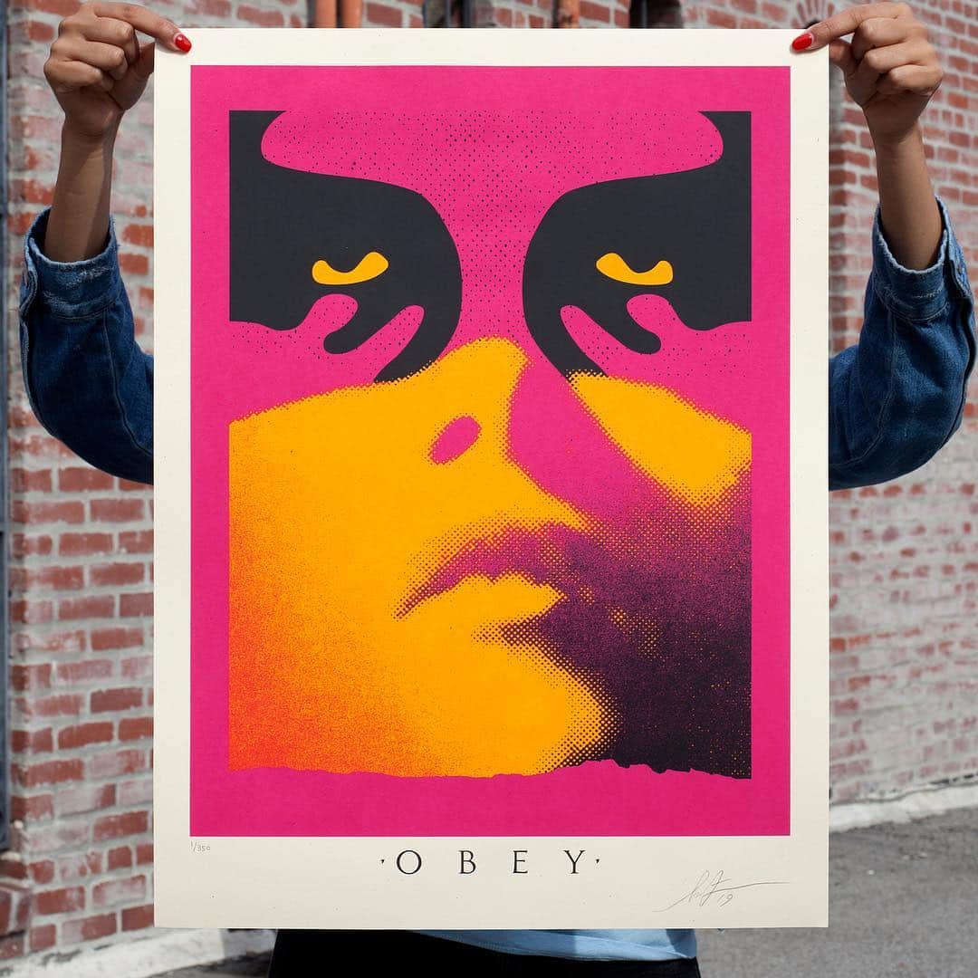 Shepard Faireyさんのインスタグラム写真 - (Shepard FaireyInstagram)「OBEY SHADOWPLAY AVAILABLE TUESDAY, APRIL 2ND!⁣⠀ ⠀⠀⠀⠀⠀⠀⠀⠀⠀⁣⠀ The Shadowplay print is inspired by punk, post-punk, and new wave music graphics that combined original art and found imagery in subversive and enigmatic ways. I love that a lot of those graphics are technically crude yet visually sophisticated. That kind of art inspired my earliest high school experiments with a copy machine, x-acto knife, and stencils. Shadowplay is a reference to the shadows of the face in my image, but also to Joy Division and their graphic designer, Peter Saville, who crafted their beautiful and haunting covers from found and manipulated imagery. Check out Joy Division’s music and Saville’s design if you are unfamiliar. - Shepard⁣⠀ ⠀⠀⠀⠀⠀⠀⠀⠀⠀⁣⠀ OBEY Shadowplay Blue on cream Speckletone Paper. 18 x 24 inches. Signed by Shepard Fairey. Numbered edition of 350. $45. Available Tuesday, April 2nd @ 10 AM PDT at store.obeygiant.com/collections/prints. Max order: 1 per customer/household. *Orders are not guaranteed as demand is high and inventory is limited.* Multiple orders will be refunded. International customers are responsible for import fees due upon delivery.⁣⠀ ⠀⠀⠀⠀⠀⠀⠀⠀⠀⁣⠀ OBEY Shadowplay Orange on cream Speckletone Paper. 18 x 24 inches. Signed by Shepard Fairey. Numbered edition of 350. $45. Available Tuesday, April 2nd @ 11 AM PDT at store.obeygiant.com/collections/prints. Max order: 1 per customer/household. *Orders are not guaranteed as demand is high and inventory is limited.* Multiple orders will be refunded. International customers are responsible for import fees due upon delivery.⁣⠀」3月30日 2時51分 - obeygiant