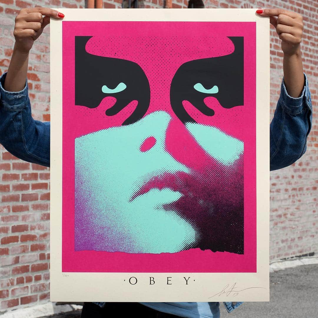 Shepard Faireyさんのインスタグラム写真 - (Shepard FaireyInstagram)「OBEY SHADOWPLAY AVAILABLE TUESDAY, APRIL 2ND!⁣⠀ ⠀⠀⠀⠀⠀⠀⠀⠀⠀⁣⠀ The Shadowplay print is inspired by punk, post-punk, and new wave music graphics that combined original art and found imagery in subversive and enigmatic ways. I love that a lot of those graphics are technically crude yet visually sophisticated. That kind of art inspired my earliest high school experiments with a copy machine, x-acto knife, and stencils. Shadowplay is a reference to the shadows of the face in my image, but also to Joy Division and their graphic designer, Peter Saville, who crafted their beautiful and haunting covers from found and manipulated imagery. Check out Joy Division’s music and Saville’s design if you are unfamiliar. - Shepard⁣⠀ ⠀⠀⠀⠀⠀⠀⠀⠀⠀⁣⠀ OBEY Shadowplay Blue on cream Speckletone Paper. 18 x 24 inches. Signed by Shepard Fairey. Numbered edition of 350. $45. Available Tuesday, April 2nd @ 10 AM PDT at store.obeygiant.com/collections/prints. Max order: 1 per customer/household. *Orders are not guaranteed as demand is high and inventory is limited.* Multiple orders will be refunded. International customers are responsible for import fees due upon delivery.⁣⠀ ⠀⠀⠀⠀⠀⠀⠀⠀⠀⁣⠀ OBEY Shadowplay Orange on cream Speckletone Paper. 18 x 24 inches. Signed by Shepard Fairey. Numbered edition of 350. $45. Available Tuesday, April 2nd @ 11 AM PDT at store.obeygiant.com/collections/prints. Max order: 1 per customer/household. *Orders are not guaranteed as demand is high and inventory is limited.* Multiple orders will be refunded. International customers are responsible for import fees due upon delivery.⁣⠀」3月30日 2時51分 - obeygiant