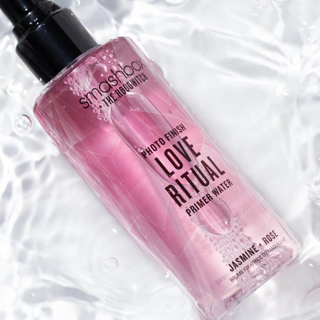 Smashboxのインスタグラム：「Love Ritual — our jasmine & rose scented primer spray, charged with real diamonds. 🌹💎 #GetCrystalized #CrueltyFree」