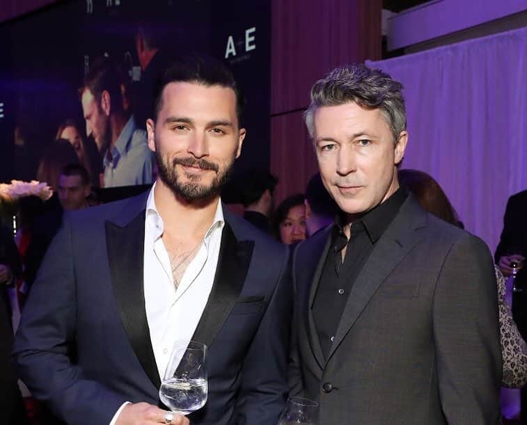 マイケル・マラーキーのインスタグラム：「thank you to @aenetworks & @history for a wonderful evening #upfronts2019 #projectbluebookseason2 #michaelmalarkey #aidangillen #watchtheskies」