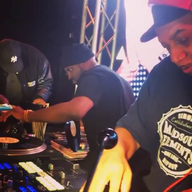 ファンクマスター・フレックスのインスタグラム：「#StrictlyVinylEvents Returns! MAY4TH @sobsnyc !!! Spinning only Vinyl! No Serato! @kooldjredalert x @djchuckchillout x @funkflex !!!! @diamondditc album release party! #DiamPiece2 (Diamond D will also be doing a 45 set) @litdigitaldjs」
