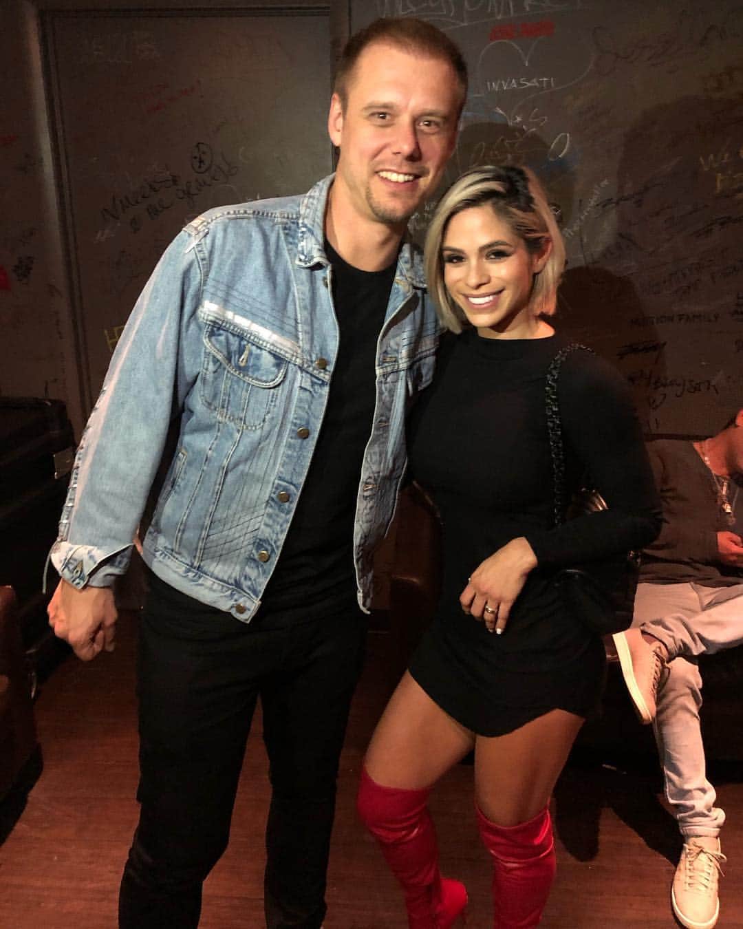 Michelle Lewinのインスタグラム：「@arminvanbuuren never fails🙏🏻 -Night out with @valeria_orsini (FITPLAN amiga) before heading to CDMX and @expo.sport.fitness 🇲🇽」