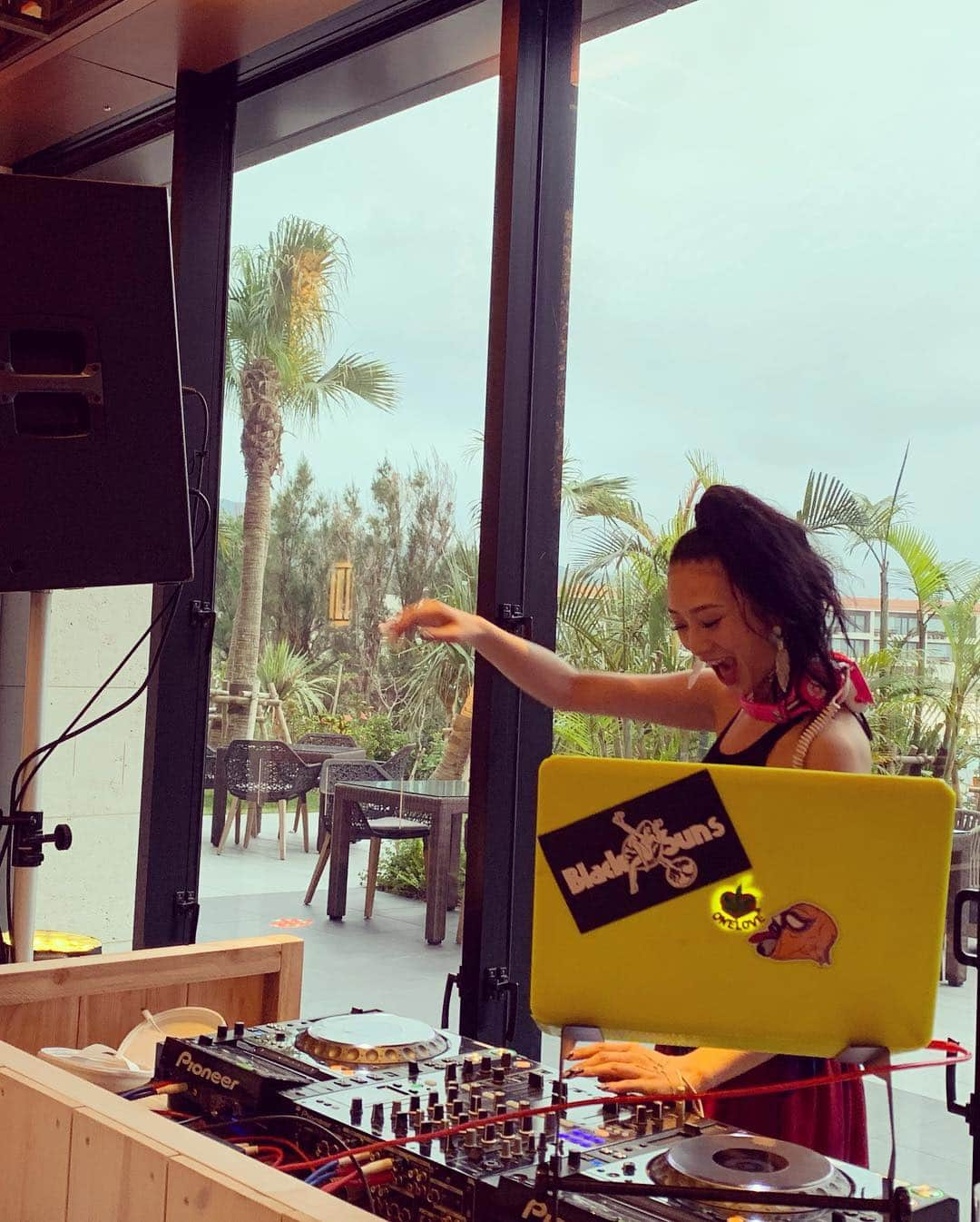 DJ JUICYさんのインスタグラム写真 - (DJ JUICYInstagram)「ハイアットリージェンシー瀬良垣🌴 色んな場所でハートが見付けらるょ❤️ 写真は一つしか撮れなかったけど... 3つは見つけました🙋🏻‍♀️ ワクワクしちゃう😍😍😍✨ 久しぶりにDJの写真投稿🤗  #dj#djjuicy#juicy#life#resort#hotel#hyattregencyseragaki#love#music」3月30日 3時19分 - dj_juicy0912