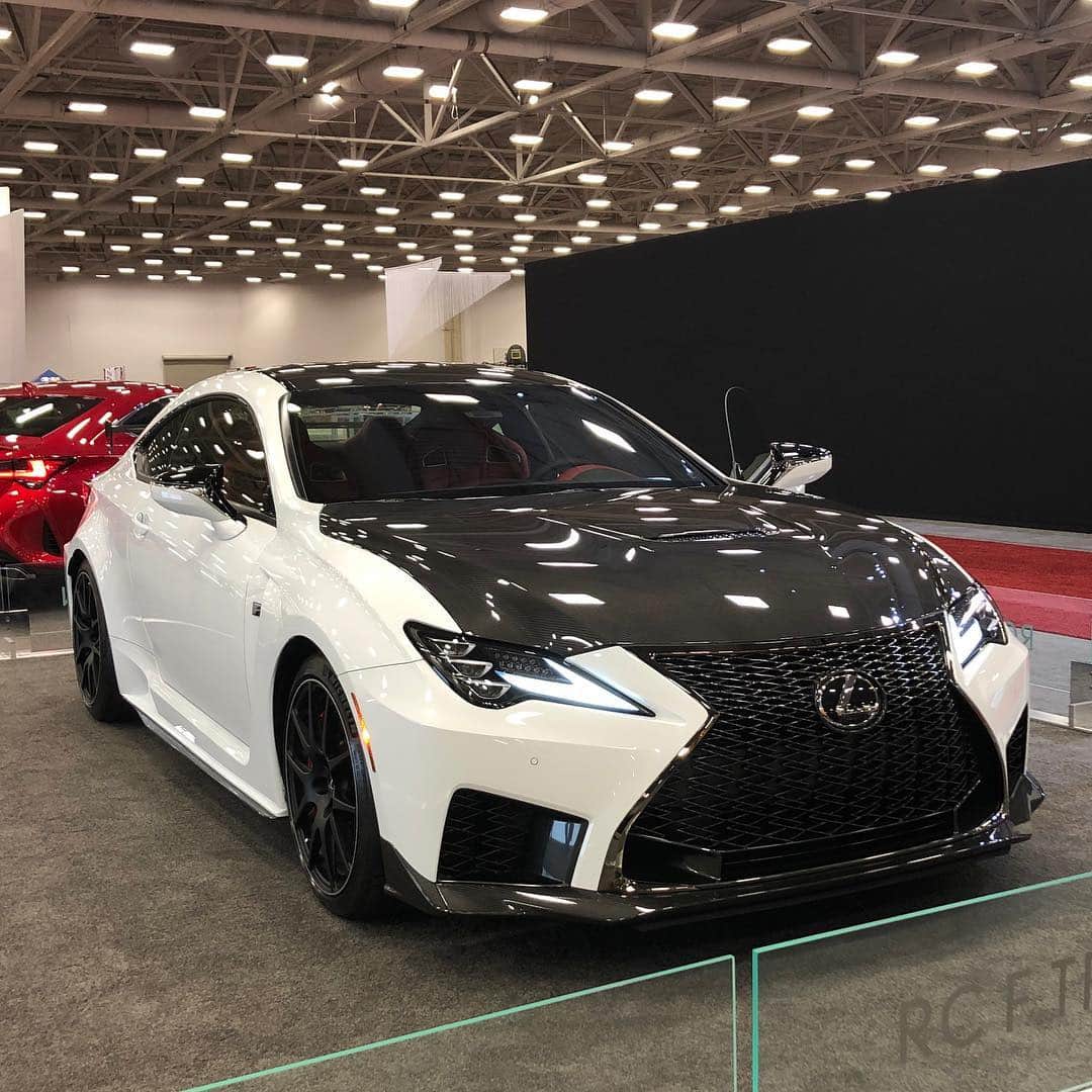 Lexus USAのインスタグラム：「Kick off the weekend quickly with the #LexusRCF Track Edition at the #DFWAutoshow」